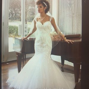 Mary’s Bridal wedding gown/size 14